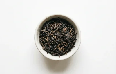 black tea leaves