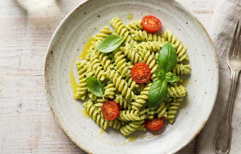 Vegan Gerd Creamy Avocado Pasta